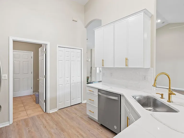 24 Lakecliff Dr — Photo 26