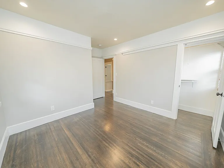 2209 Cedar Street — Photo 11