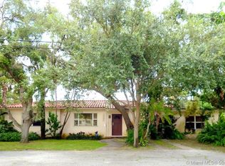1090 NE 119th St, Biscayne Park, FL 33161