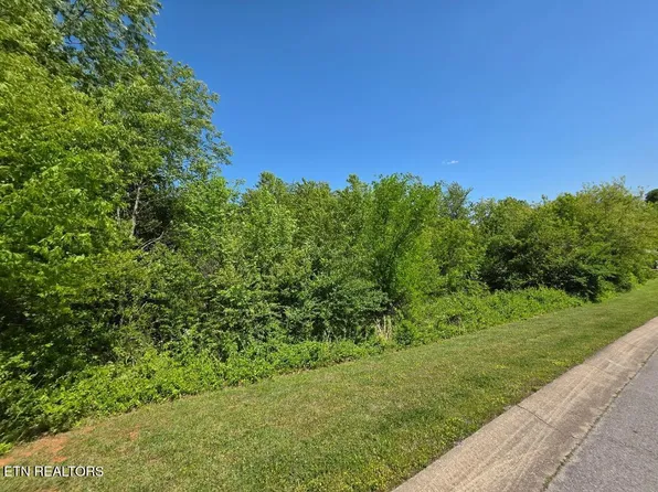 68 Southview Cir, Sevierville, TN 37876