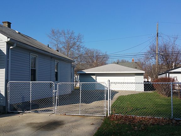 3rd image of 1632 Buckingham Ave