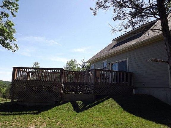 3rd image of 434 Parksley Ln