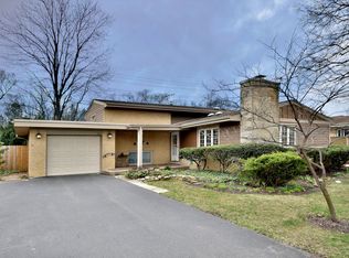 561 E Park Ave, Elmhurst, IL 60126