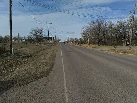 4th image of 4807 N Douglas Blvd