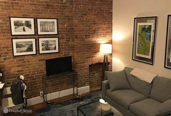 Rented by Douglas Elliman | media 25