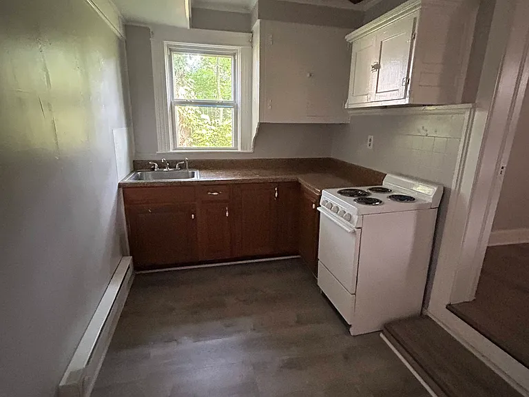 115 Sycamore St #C — Photo 10