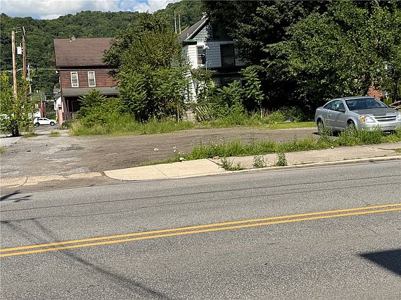 5th image of 616 Napoleon St