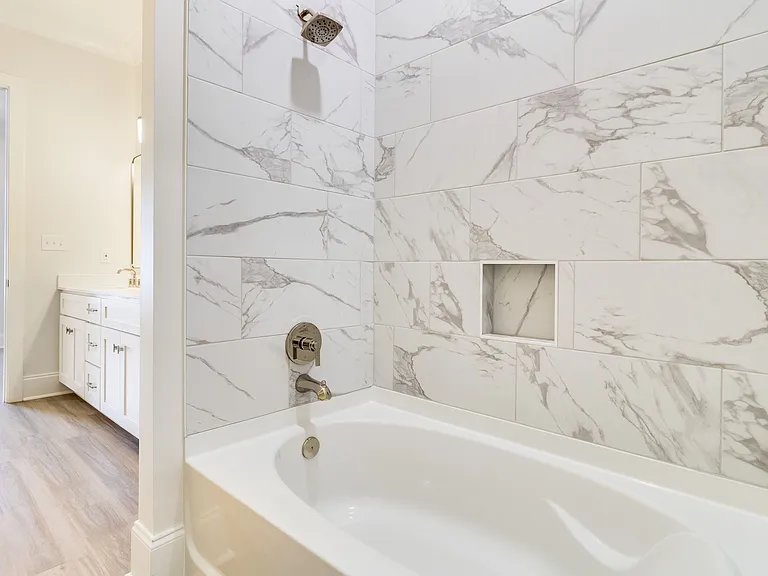 102 Perth Pl — Photo 46