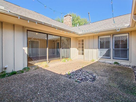 4th image of 6934 Middle Cove Dr