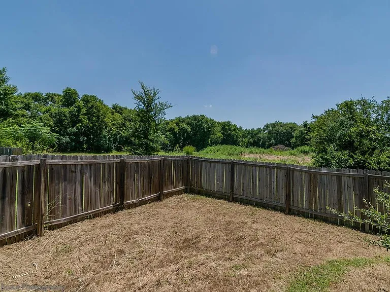6319 Parliament Dr #B — Photo 21