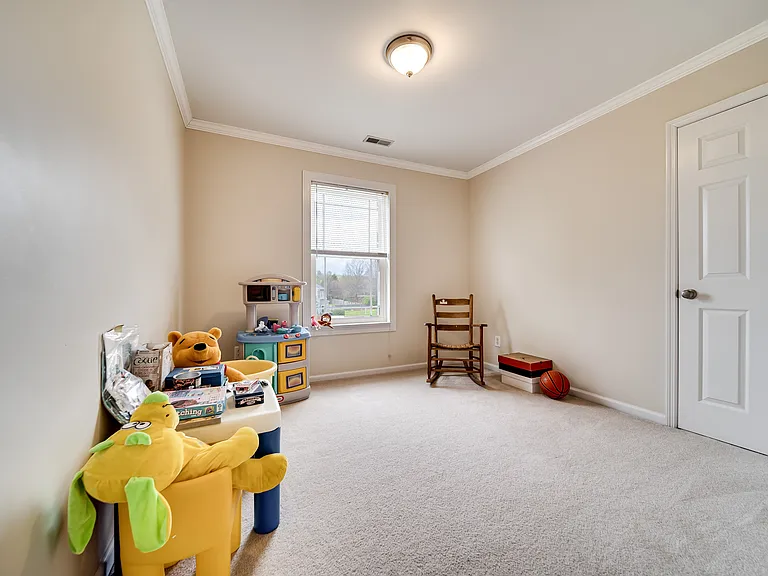 138 Grove Ln S — Photo 49