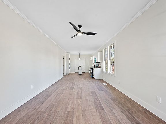 4th image of 1709 18th Ave
