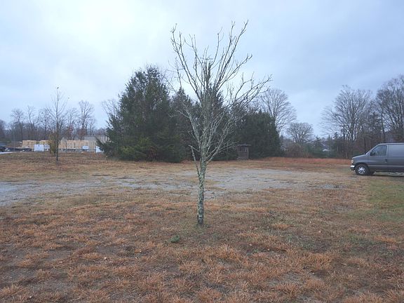 4th image of 1572 Saybrook Rd
