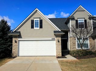 186 Burwyck Park Dr, Saline, MI 48176