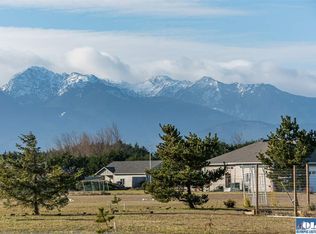 3 Lotzgesell Rd, Sequim, WA 98382