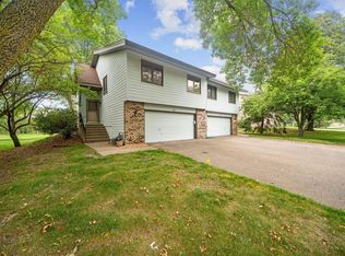 7040 Chaparral Ln, Chanhassen, MN 55317