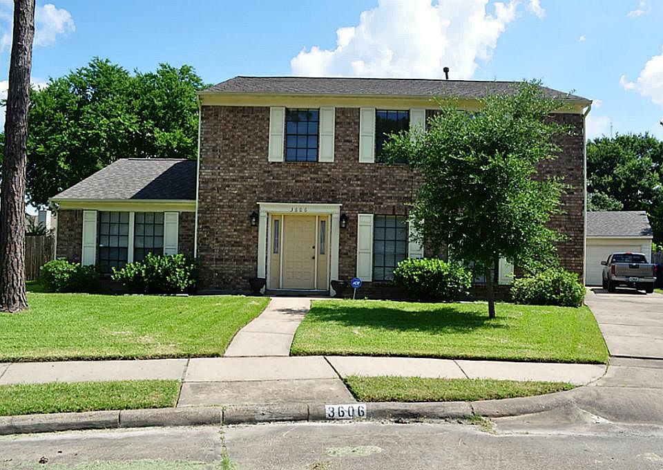 2nd image of 3606 Darnell Ct
