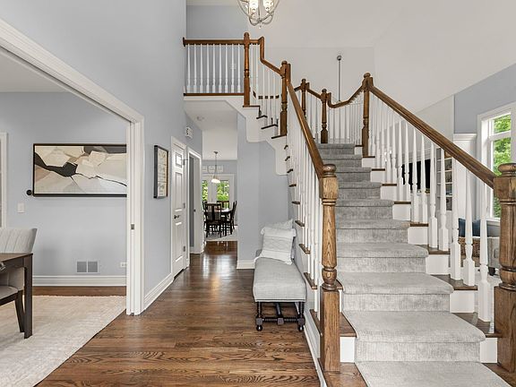 5th image of 2367 Angela Ln
