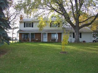 2295 Holy Name Dr, Wayzata, MN 55391