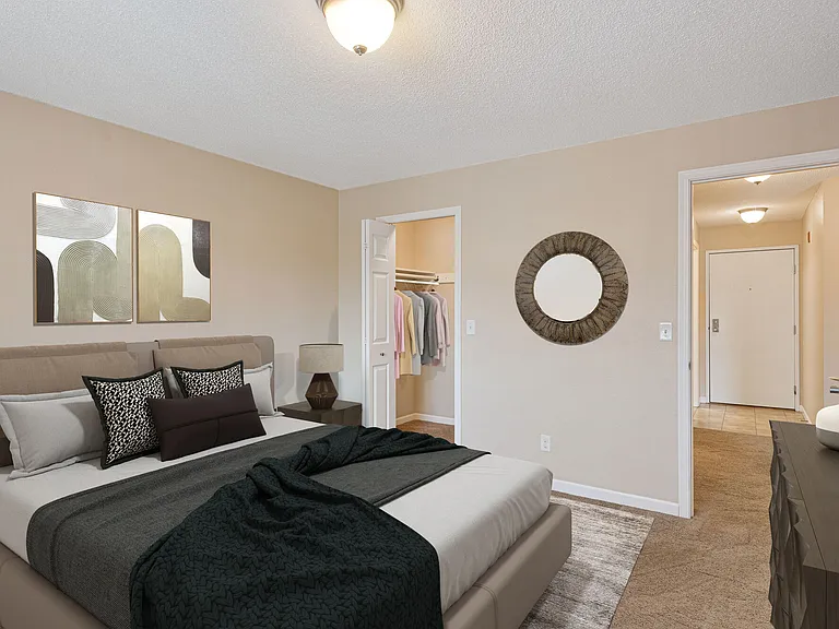 Plymouth Ponds Apartments — Photo 8