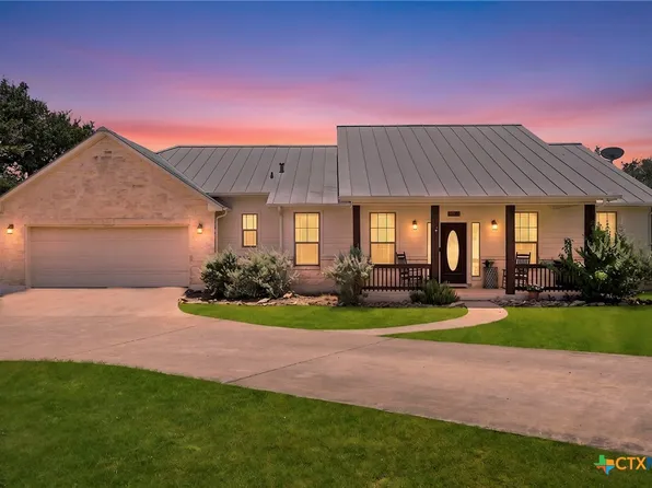 2700 Skyline Dr, Canyon Lake, TX 78133