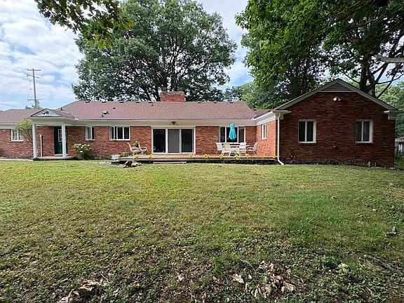 5th image of 1402 Woodslea Dr