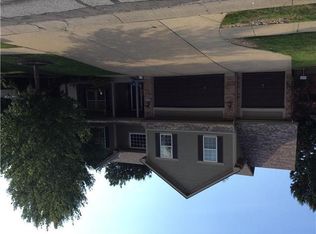 520 Hans Dr, Blue Springs, MO 64015