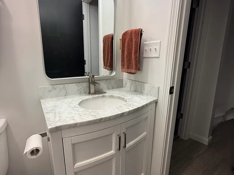 2425 N Olney St #1 — Photo 8