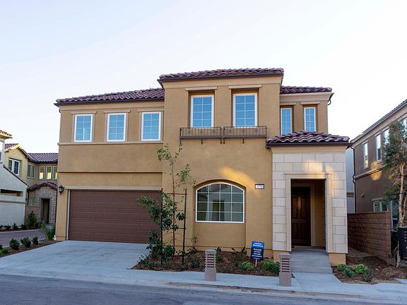 VIDEO TOUR LINK: https://www.youtube.com/watch?v=23oYw_lczUQ&t=5s (Go to description section to copy link and paste in your browser)