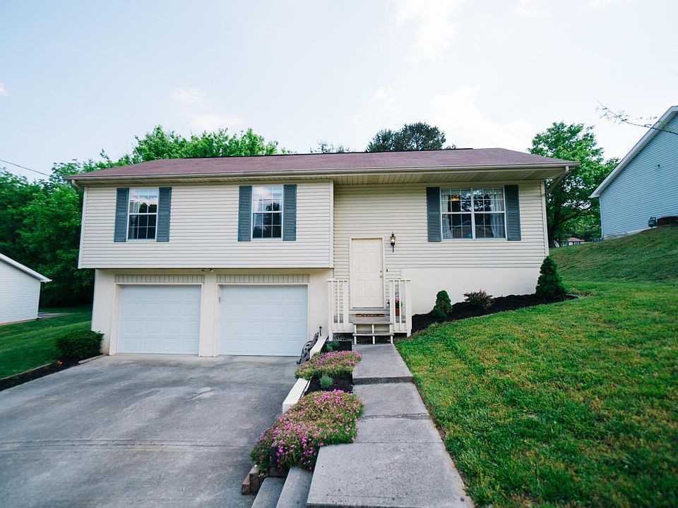 1st image of 4639 Twin Pines Dr