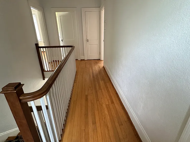 209 Randolph Cir — Photo 20