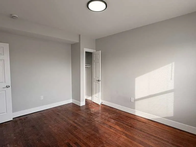 70-202 Circular Ave #303A — Photo 4