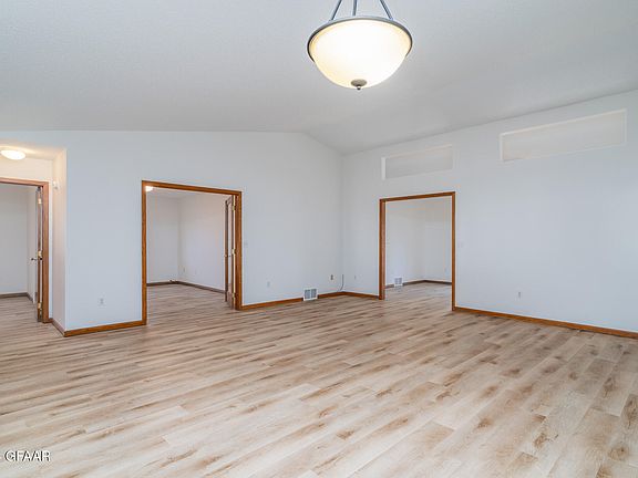 5th image of 2835 Knight Dr