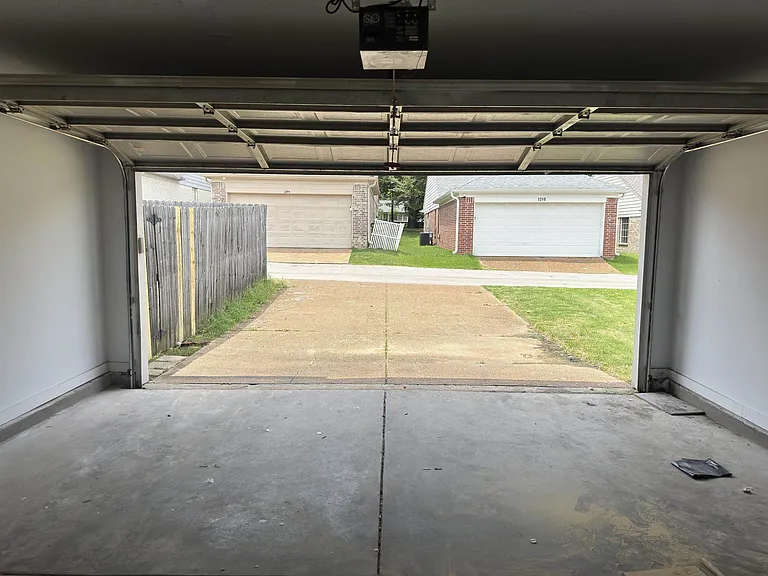 1237 Travers Ln — Photo 16
