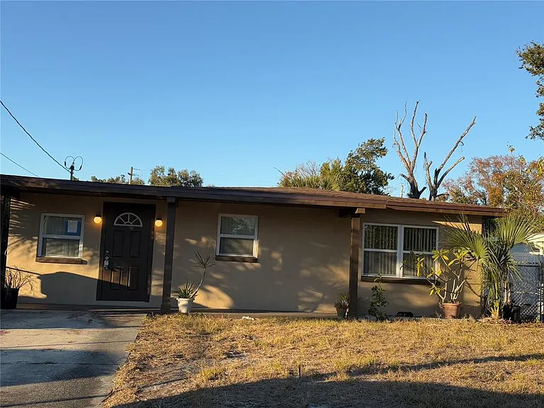 4119 W La Salle St — Photo 2