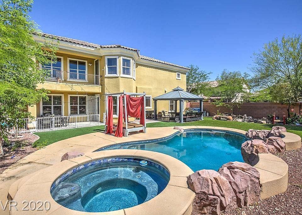 1st image of 9661 Gondolier St