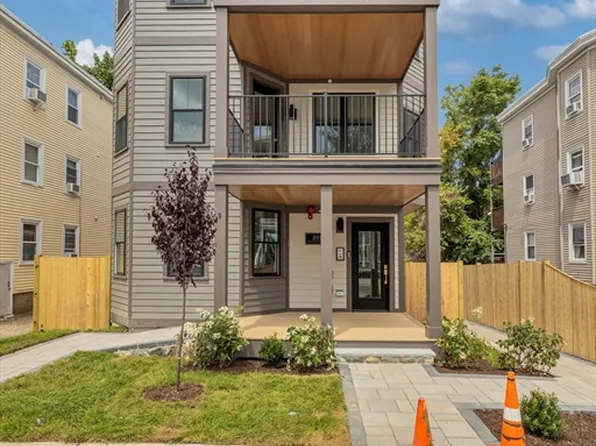 3915 Washington St, Roslindale, MA 02131