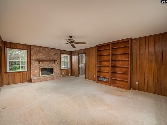 3rd image of 209 Park Shore Dr W