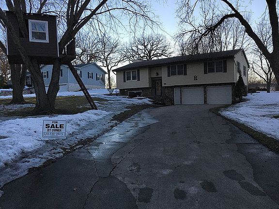 2nd image of 3 Timberlane Dr