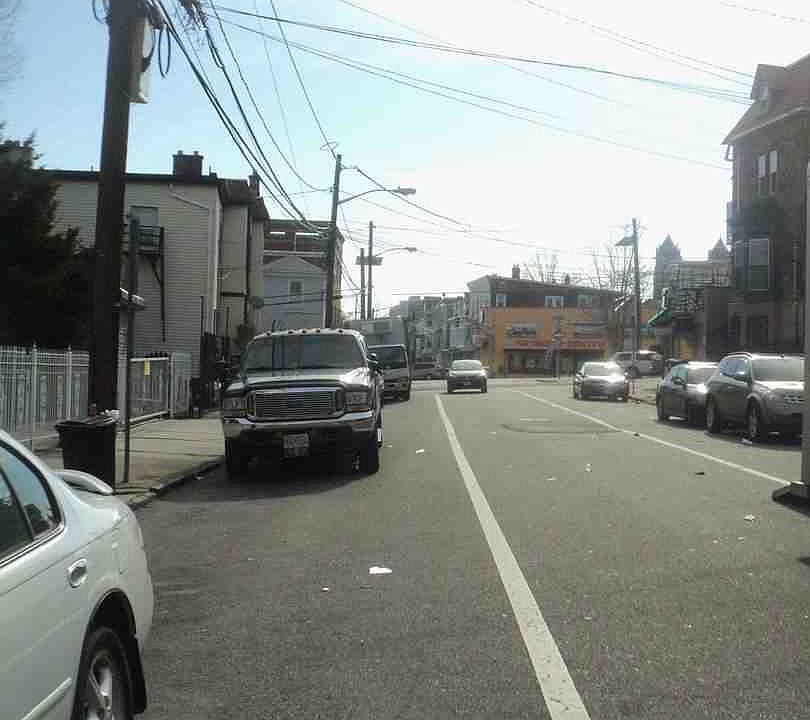 2nd image of 195 Garside St
