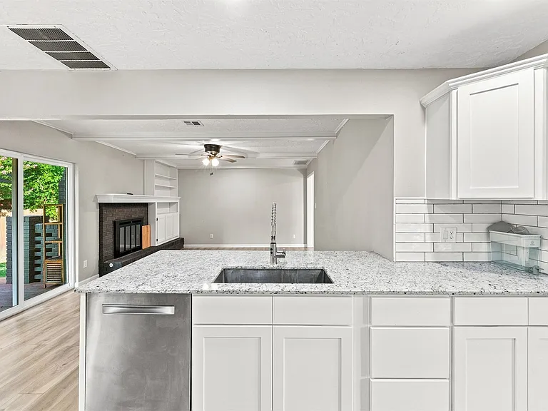 6655 S 67th East Ave — Photo 26