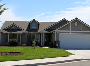 7123 W San Ramon Ave, Fresno, CA 93723