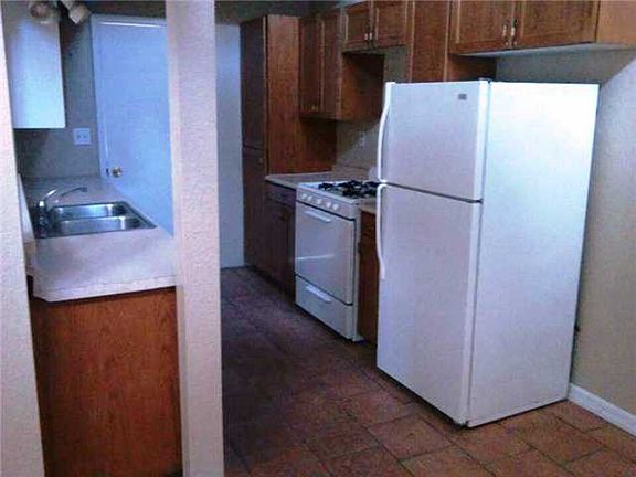 5th image of 727 Belvidere St