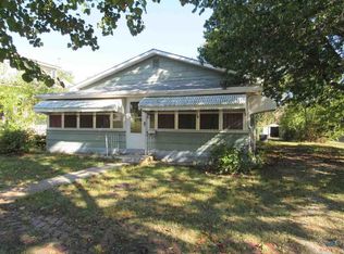 220 W Johnson St, Sedalia, MO 65301