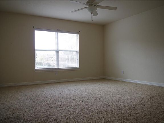4th image of 18319 Mable Pond Ln