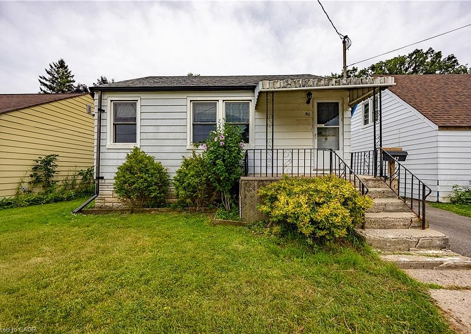 1st image of 82 Salisbury Ave