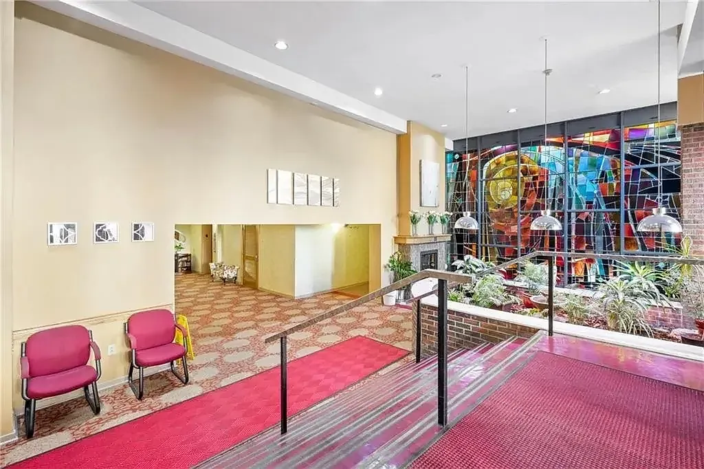 2 bed, 1270 sqft, $1,199 — Photo 4
