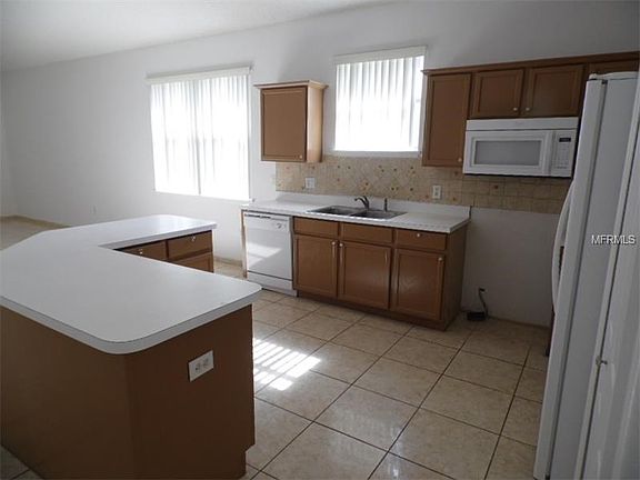 4th image of 1129 Lake Biscayne Way