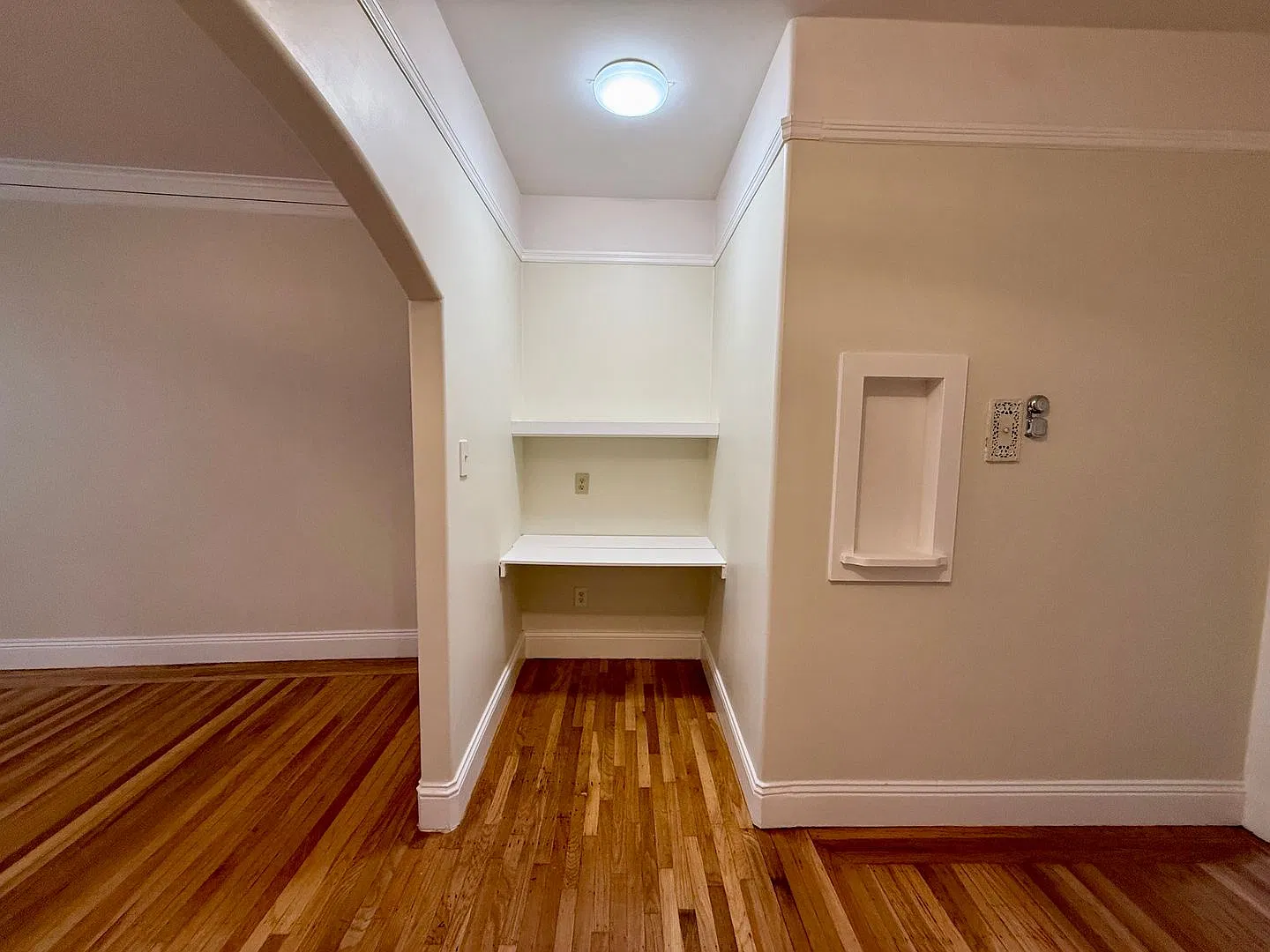 Sea Cliff/Central Richmond 2BR w/ Updated Kitchen! — Photo 3