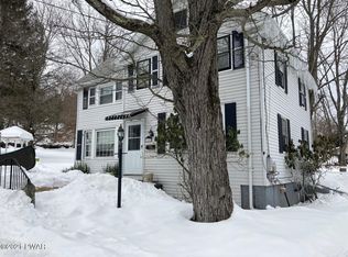 105 Palm Ave, Hawley, PA 18428